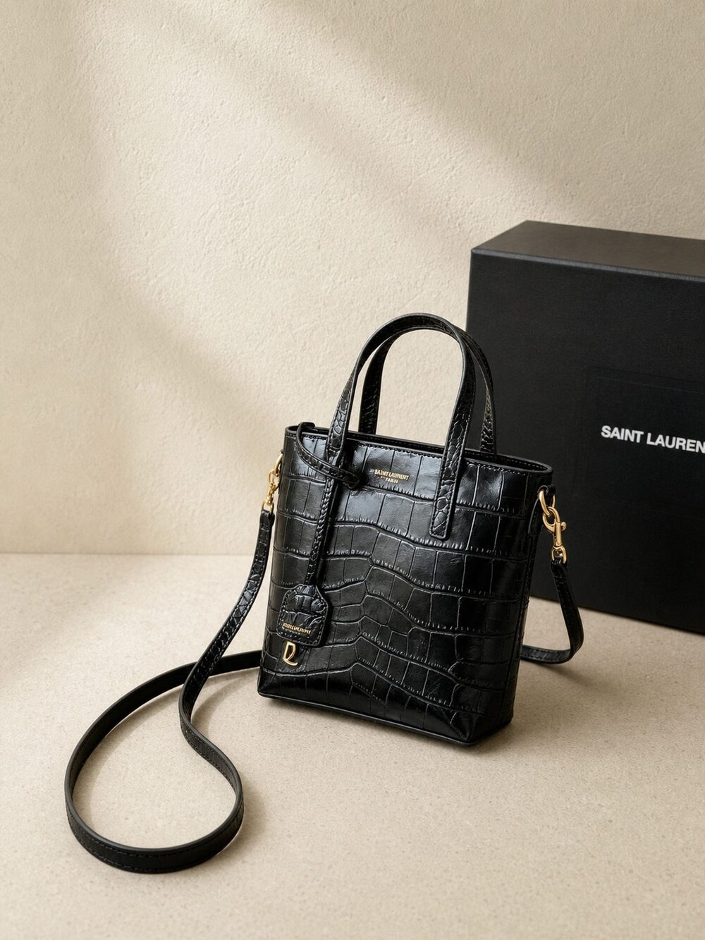 Yves Saint Laurent Mini Carryall in Glossy Black Embossed Calfskin - Picture 4 of 6